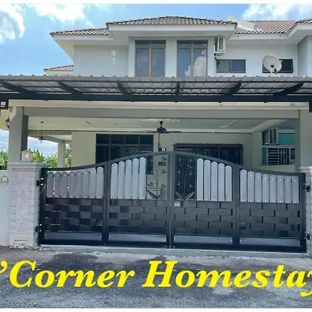 D Corner Islam Homestay Kuala Kangsar Exterior photo